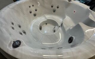 Jacuzzi J210 (Year 2020)