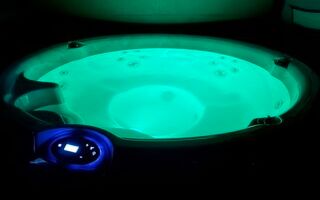 Jacuzzi J210 (Year 2020)